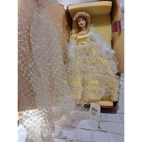 NEW Limited Edition Lady Electra Doll $108 Treasured Heirloom by Kais - Picture 7 of 8